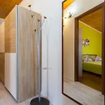In With Terrace, Air Conditioning, Wifi, Washing Machine Apartmán *