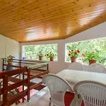 In With Terrace, Air Conditioning, Wifi, Washing Machine Apartmán *