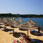 Apartmán In With Terrace, Air Conditioning, Wifi, Washing Machine Poreč