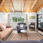 Apartmán In With Terrace, Air Conditioning, Wifi, Washing Machine Poreč