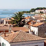 In With Terrace, Air Conditioning, Wifi, Washing Machine Apartmán *