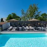 Apartmán In With Terrace, Air Conditioning, Wifi, Washing Machine *