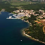 Apartmán In With Terrace, Air Conditioning, Wifi, Washing Machine Poreč