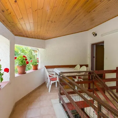 In With Terrace, Air Conditioning, Wifi, Washing Machine